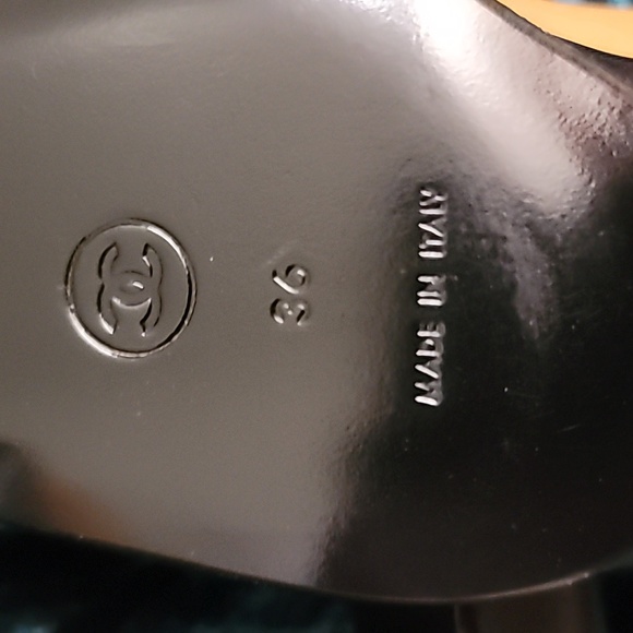 Chanel Shoes size 6 - Picture 5 of 9